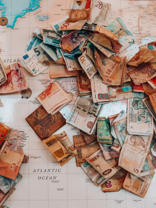 „Wie viel Trinkgeld soll ich geben?“ Die wichtigsten Trinkgeld-Regeln aus aller Welt