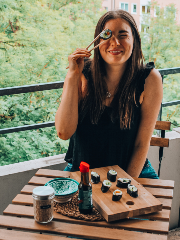 REZEPT: Veganes Sushi mit Frischkäse und Süßkartoffel